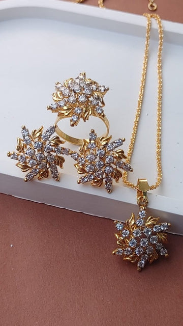 Locket set in Diamond Cut & Zircons | 22K Gold Polish| MK-928