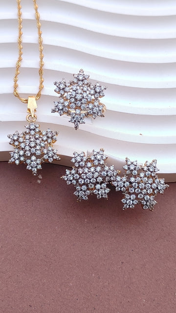 Locket set in Diamond Cut & Zircons | 22K Gold Polish| MK-927