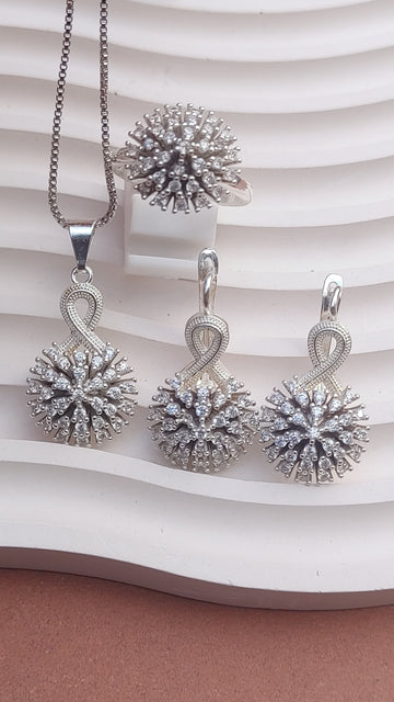 Handmade Locket set in Diamond Cut Zircons | 925 sterling silver | MK-127