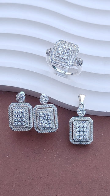 Locket set in Diamond Cut & Zircons | 925 sterling silver| MK-954