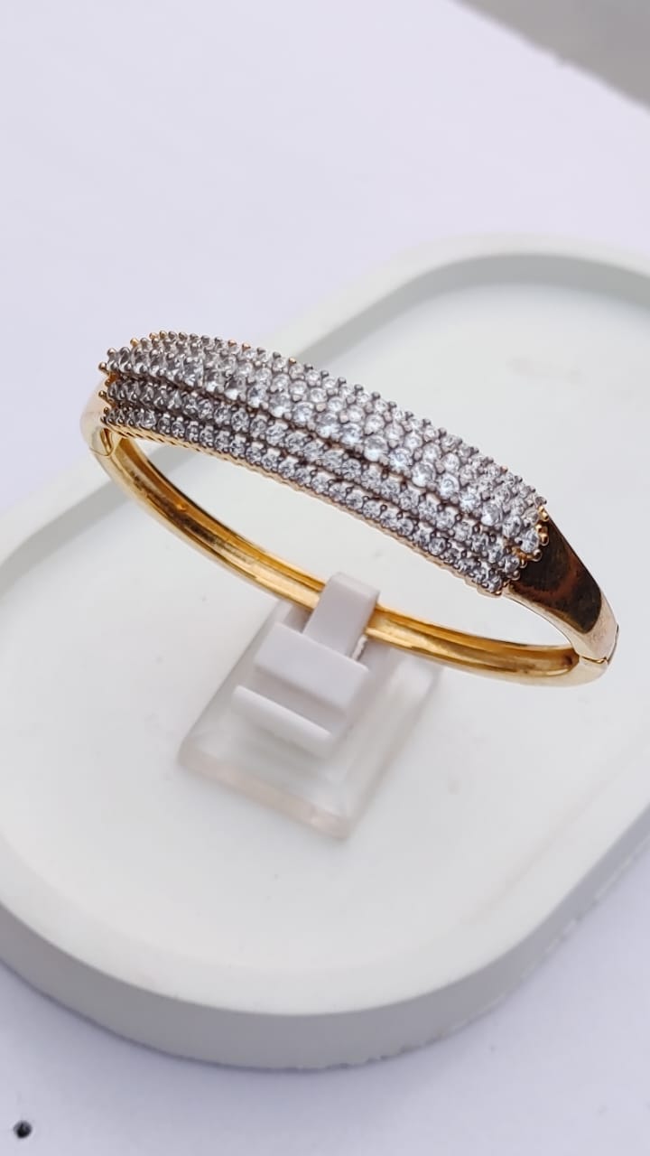 Kara 22K Gold Plated | Openable | Imported | MB-770