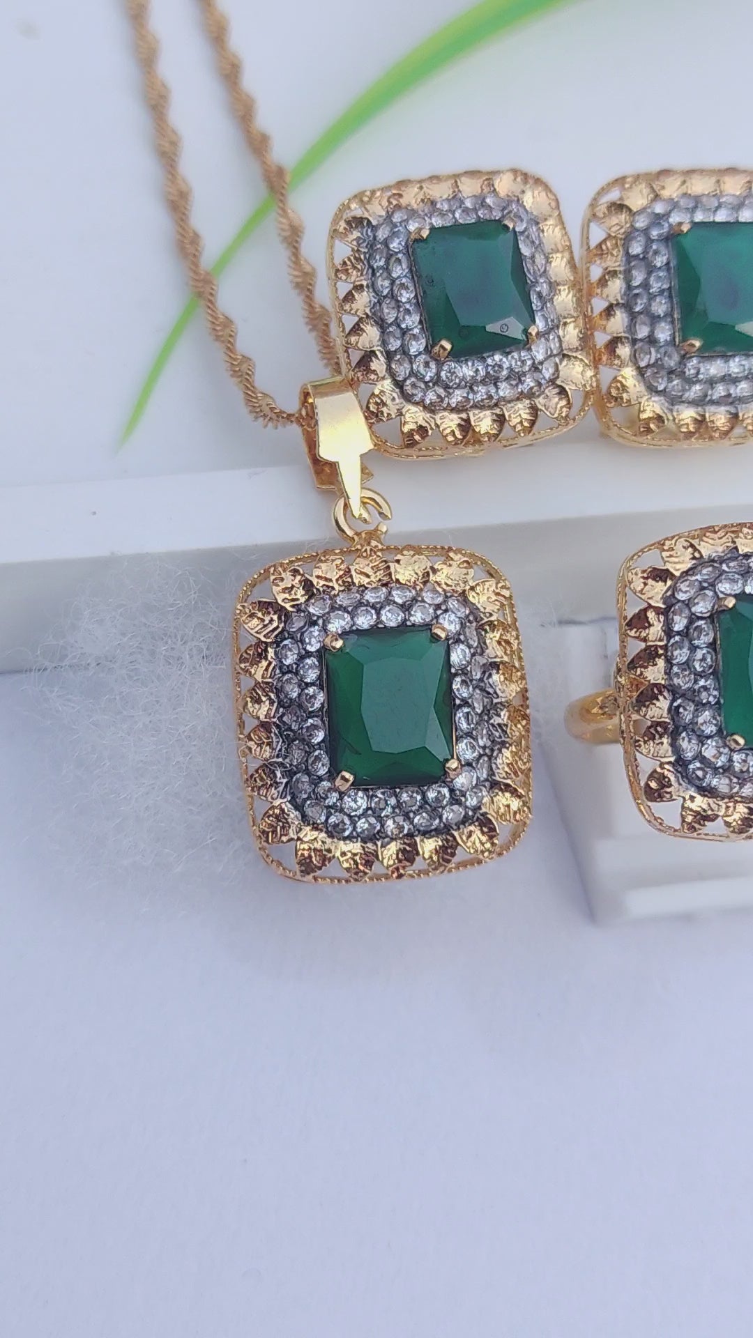 3 Colors | Hand Carved Locket set | 22k Gold plated (3 yr. Warranty) | RP-110