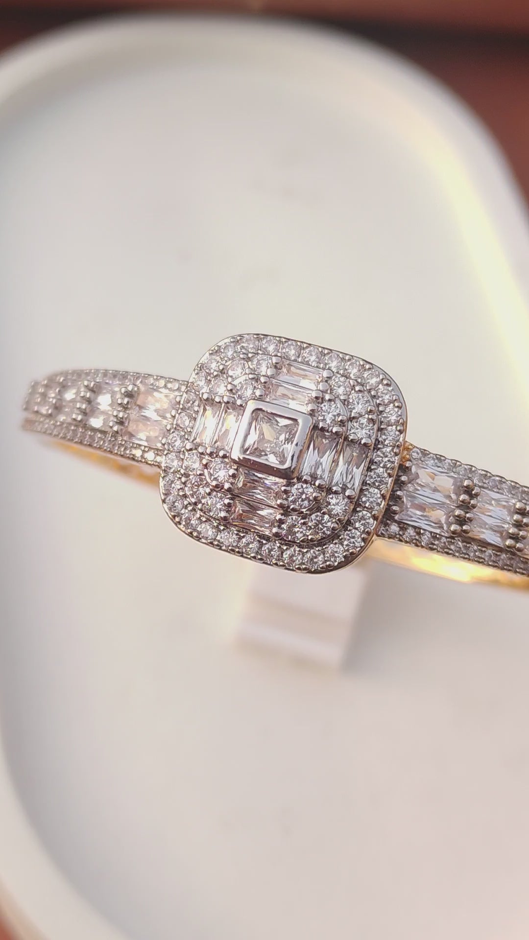 Kara -22 k gold plated | Openable | Imported | MB-899