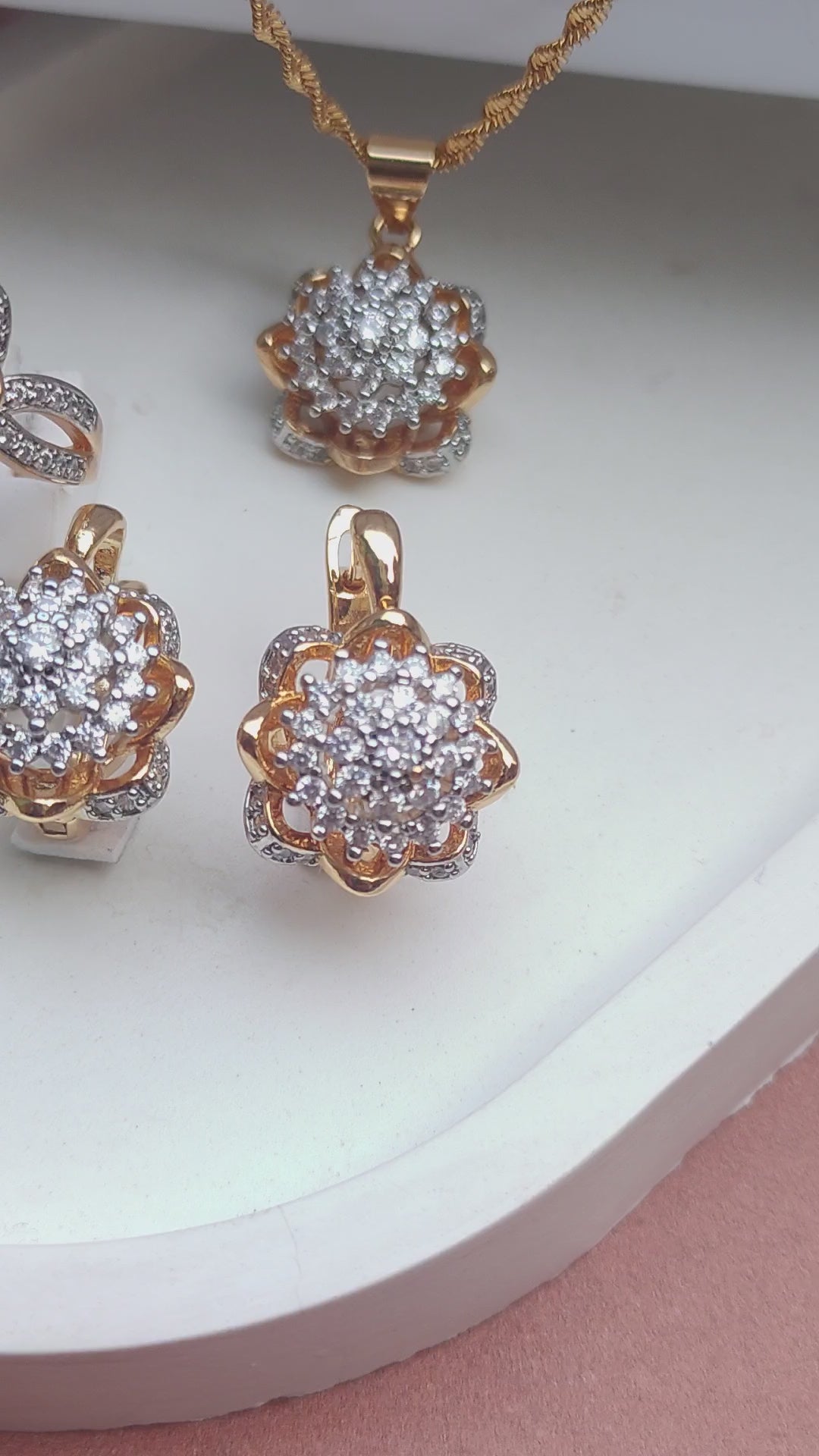 💎Diamond Cut Zircon Locket Set | 22K Gold Polish (3Yrs. Warranty) | MK-382