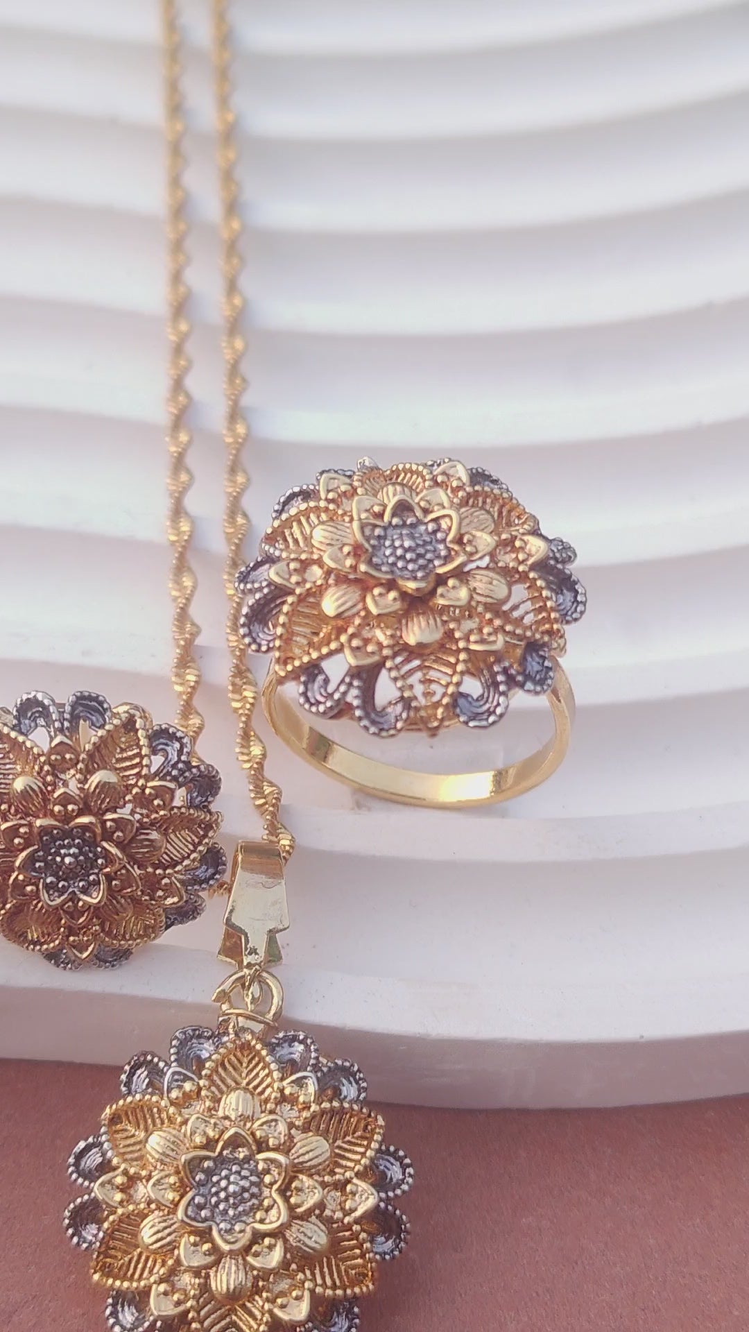 Real Gold Look | 22k Gold Plated Locket Set | RP-348