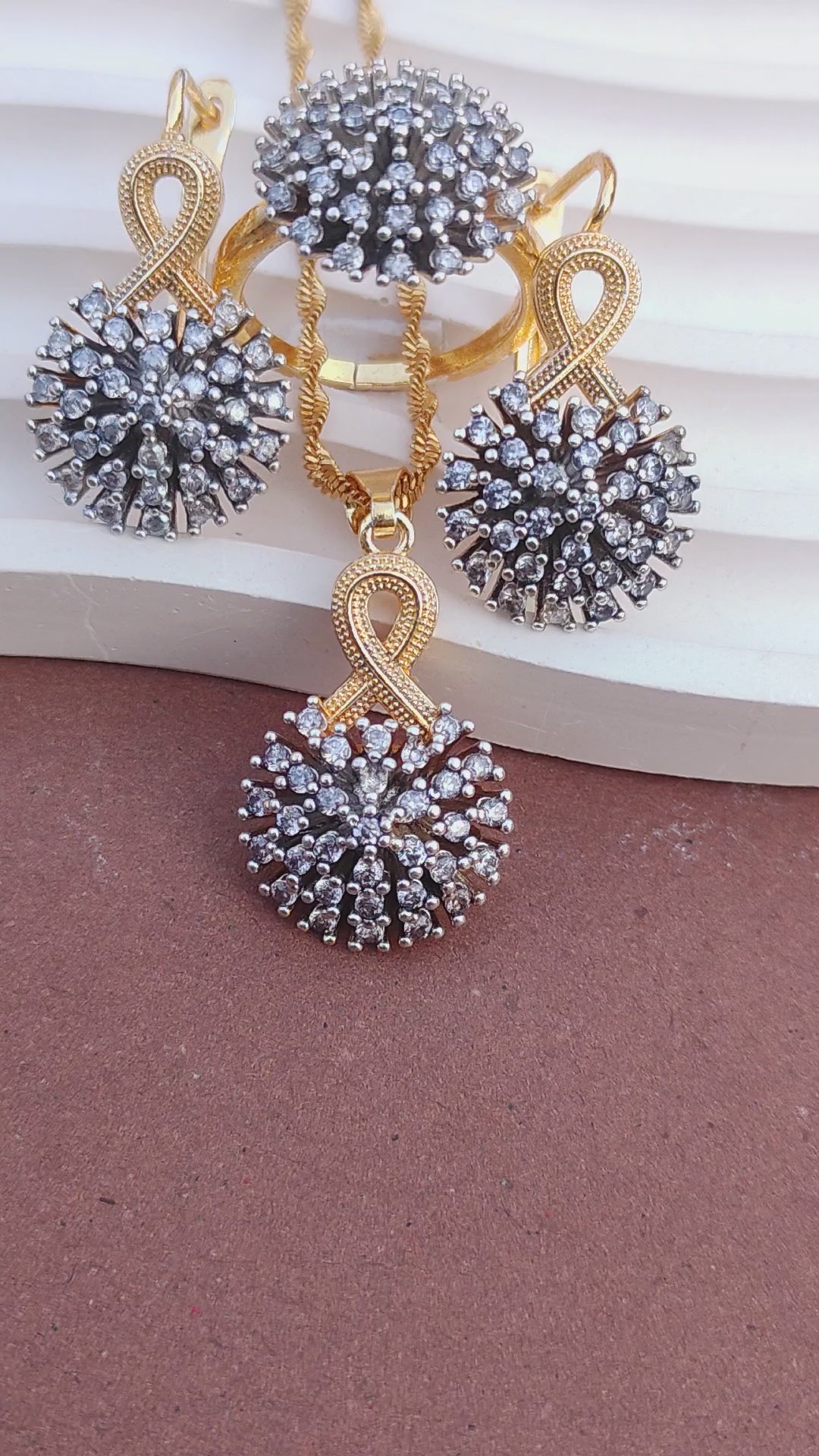Handmade Locket set in Diamond Cut, Pearls & Zircons | 22K Gold Plating | MK-125