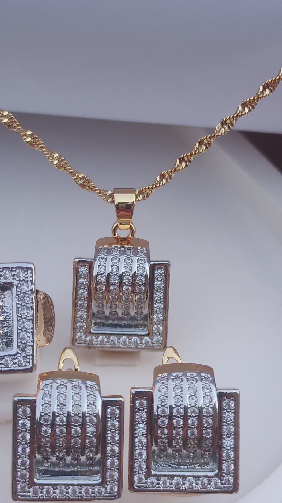 Diamond cut zircons Locket set | 22k Gold plated (3 yr. Warranty) | MS-212
