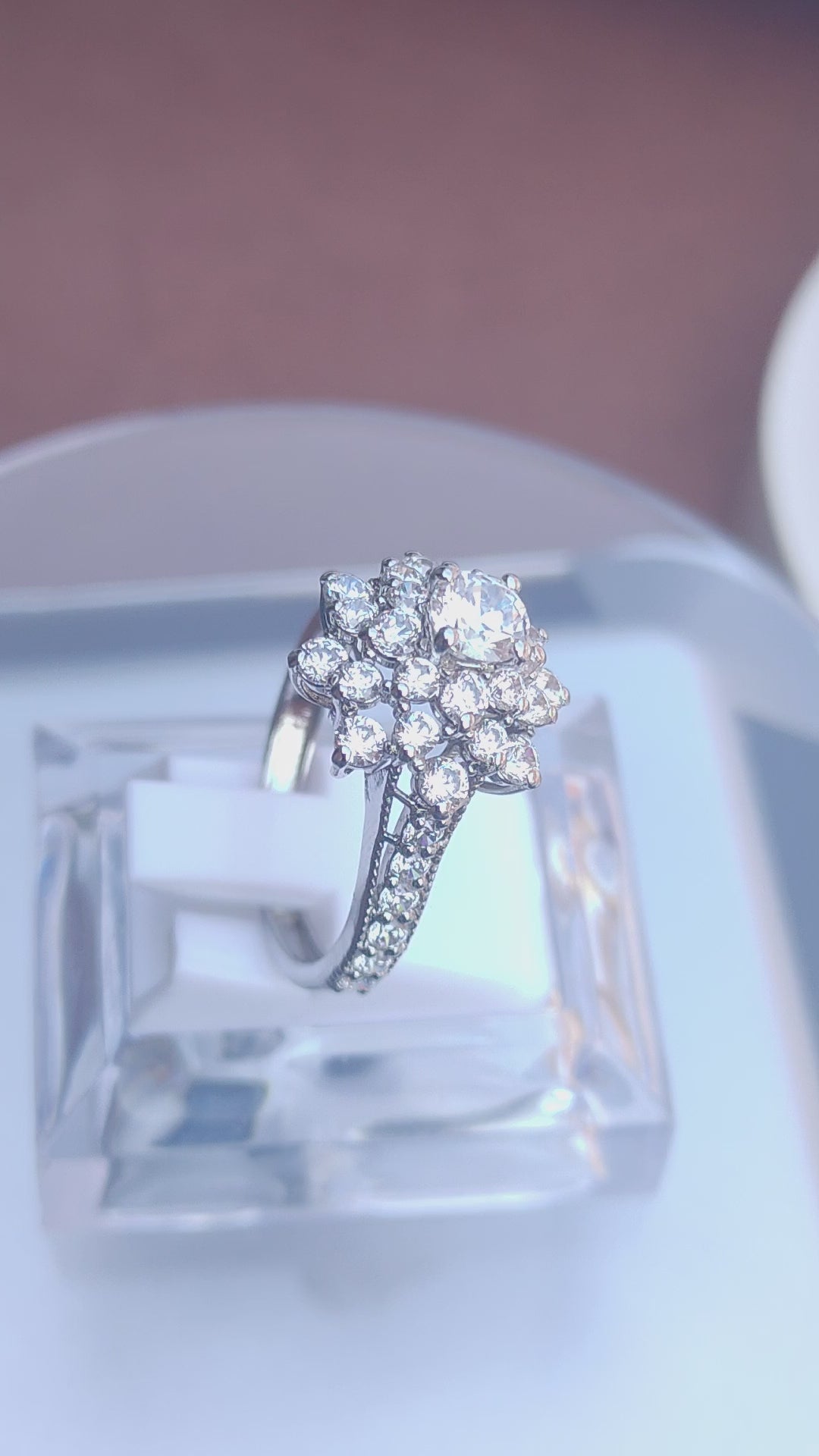 925 SILVER STERLING RING WITH MOISSANITE DIAMOND - s31