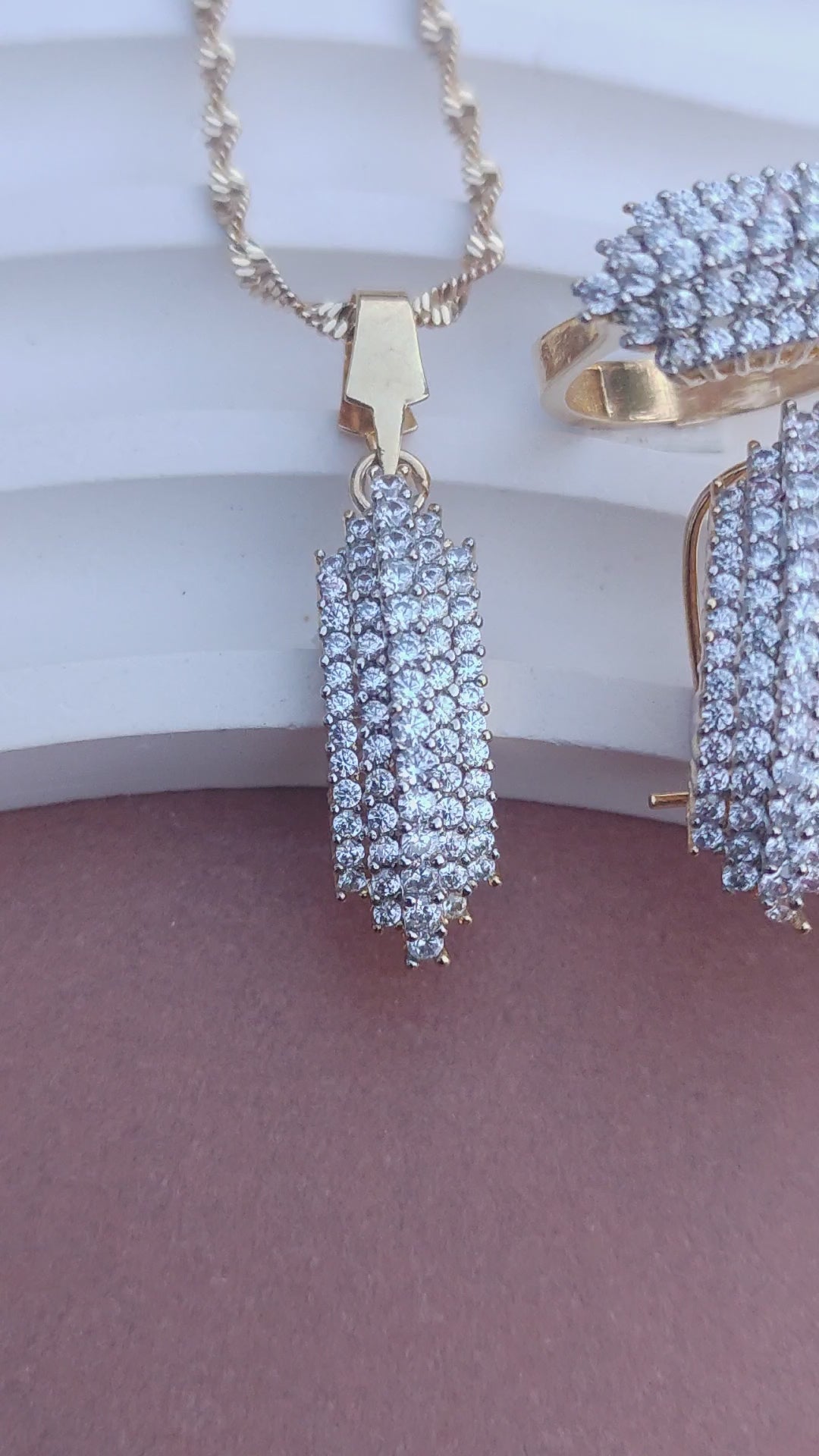 Locket set in Diamond Cut & Zircons | 22K Gold Polish| MK-952