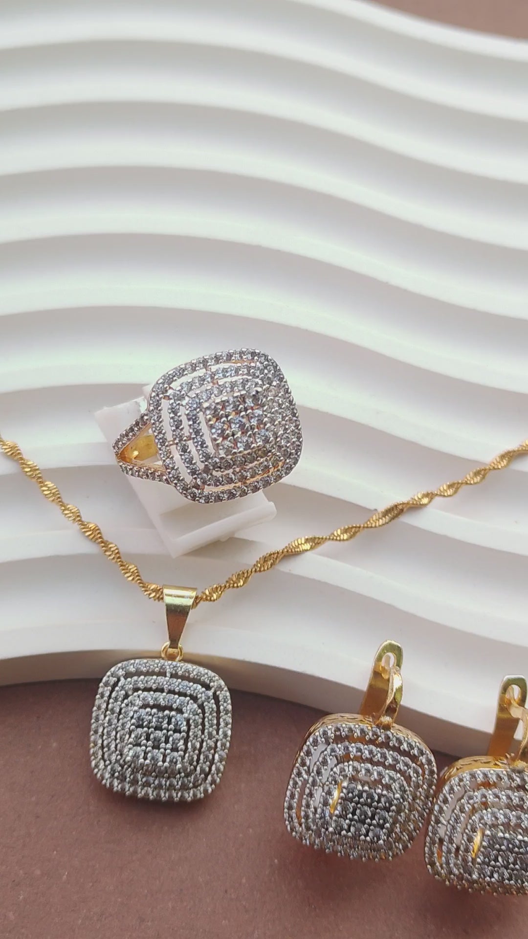 Locket set in Diamond Cut & Zircons | 22K Gold Polish(3 yr. Warranty) | MK-344