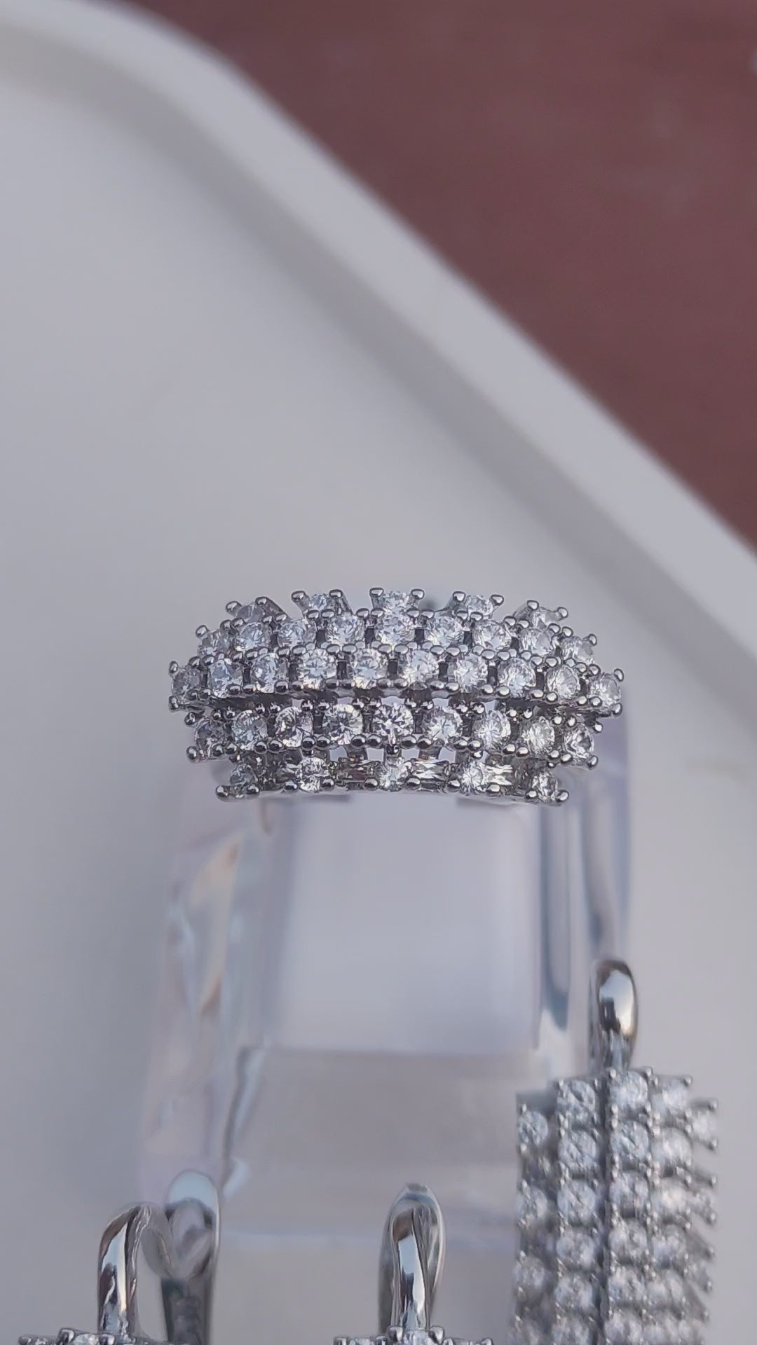 Locket set in Diamond Cut & Zircons | 925 sterling silver| MK-952
