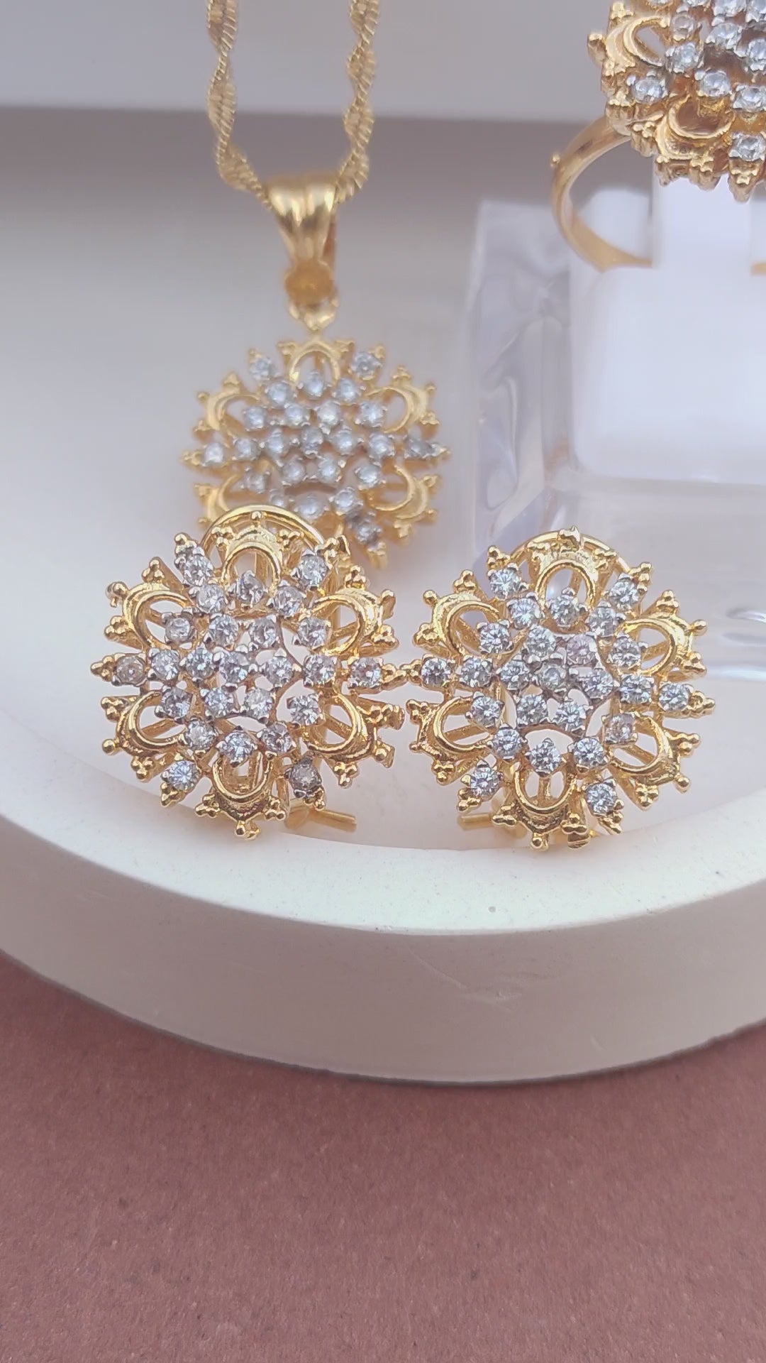 Hand Carved Locket set | 22k Gold plated (3 yr. Warranty) | MK-724