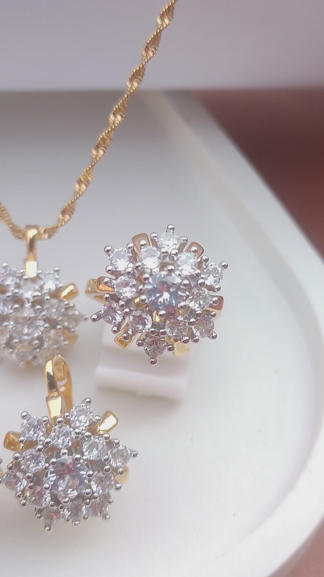 💎Diamond Cut Zircon Locket Set | 22K Gold Polish (3Yrs. Warranty) | MK-401