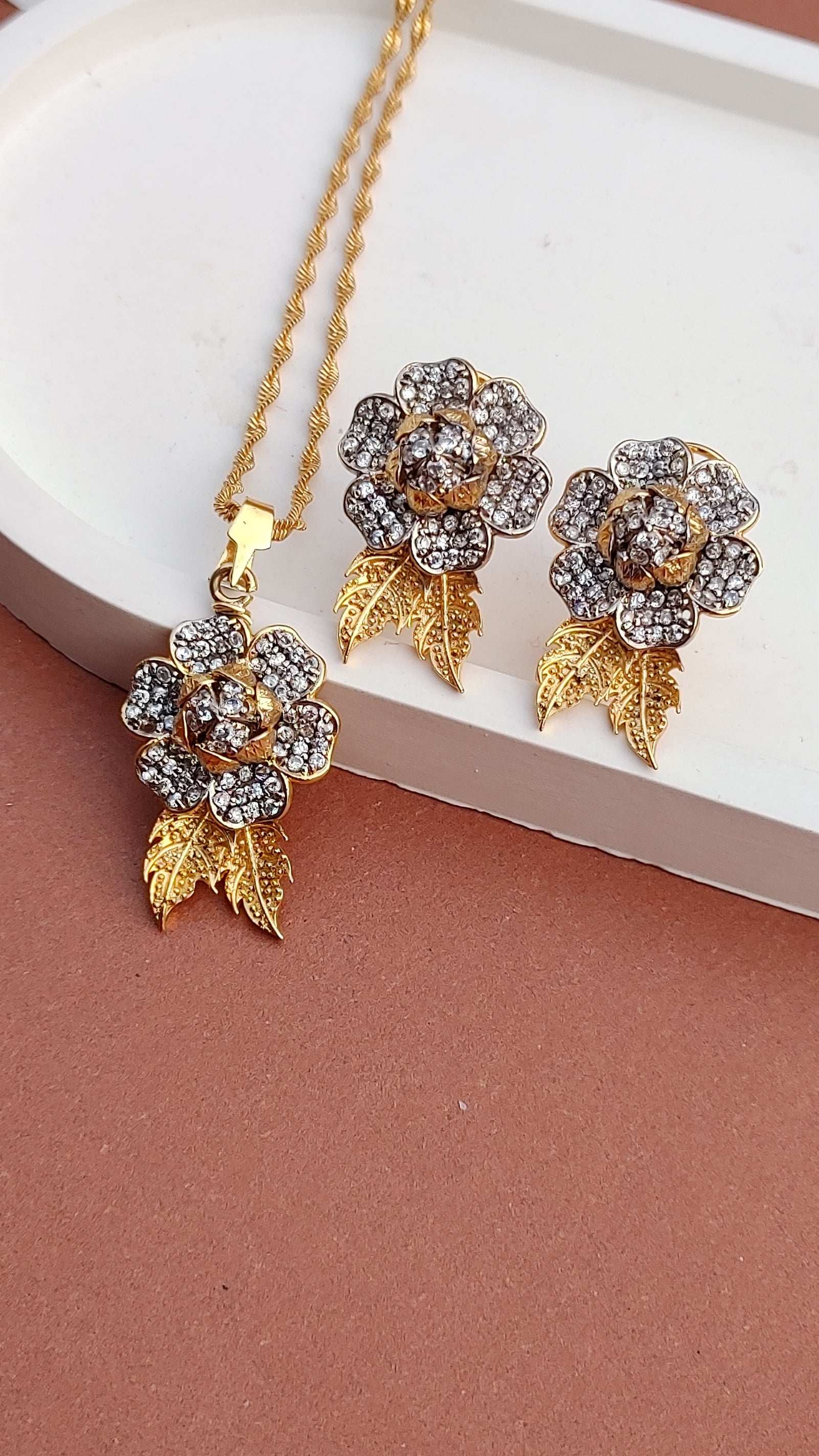 💎Diamond Cut Zircon Locket Set | 22K Gold Polish (3Yrs. Warranty) | MK-099