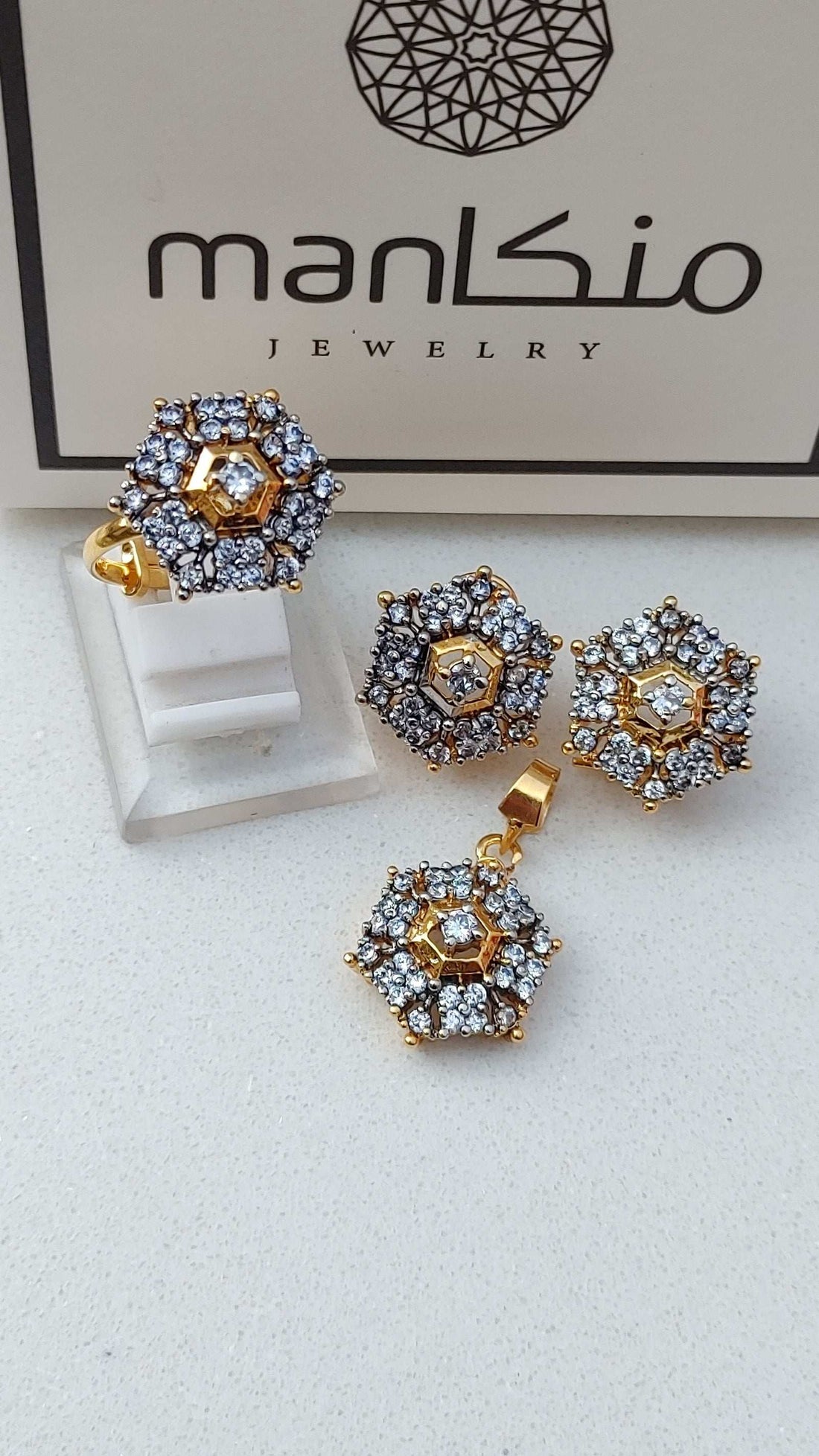 Locket set in Diamond Cut & Zircons | 22K Gold Plated | MK-853