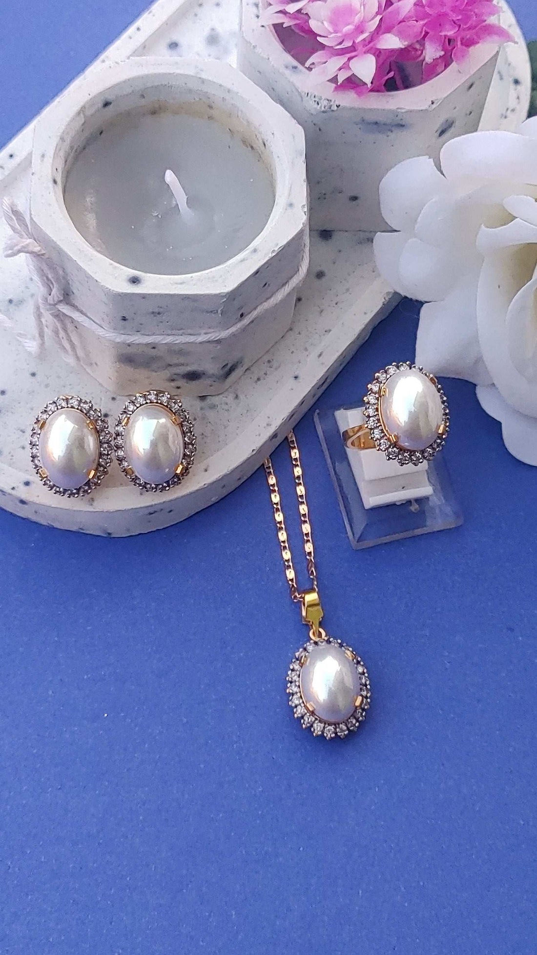 Diamond cut Zircon judao locket set with mother of Pearl | 22k Gold plating(3Yrs. Warranty) | MK-909