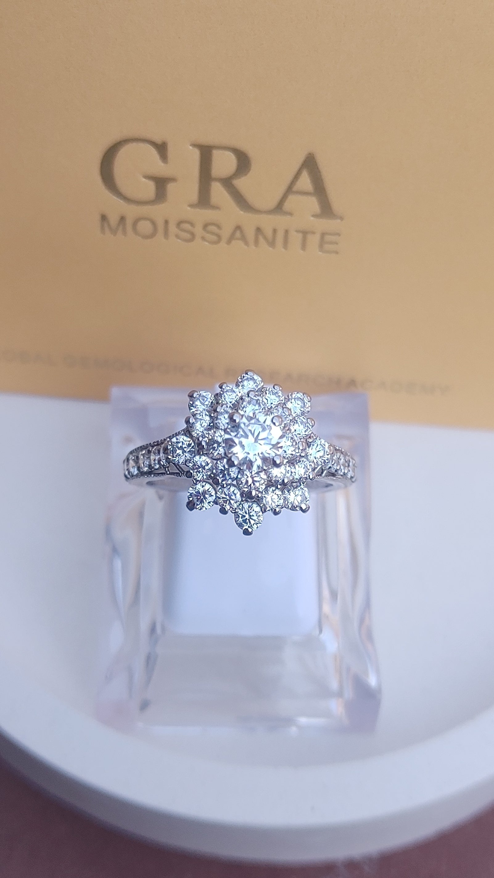 925 SILVER STERLING RING WITH MOISSANITE DIAMOND - s31