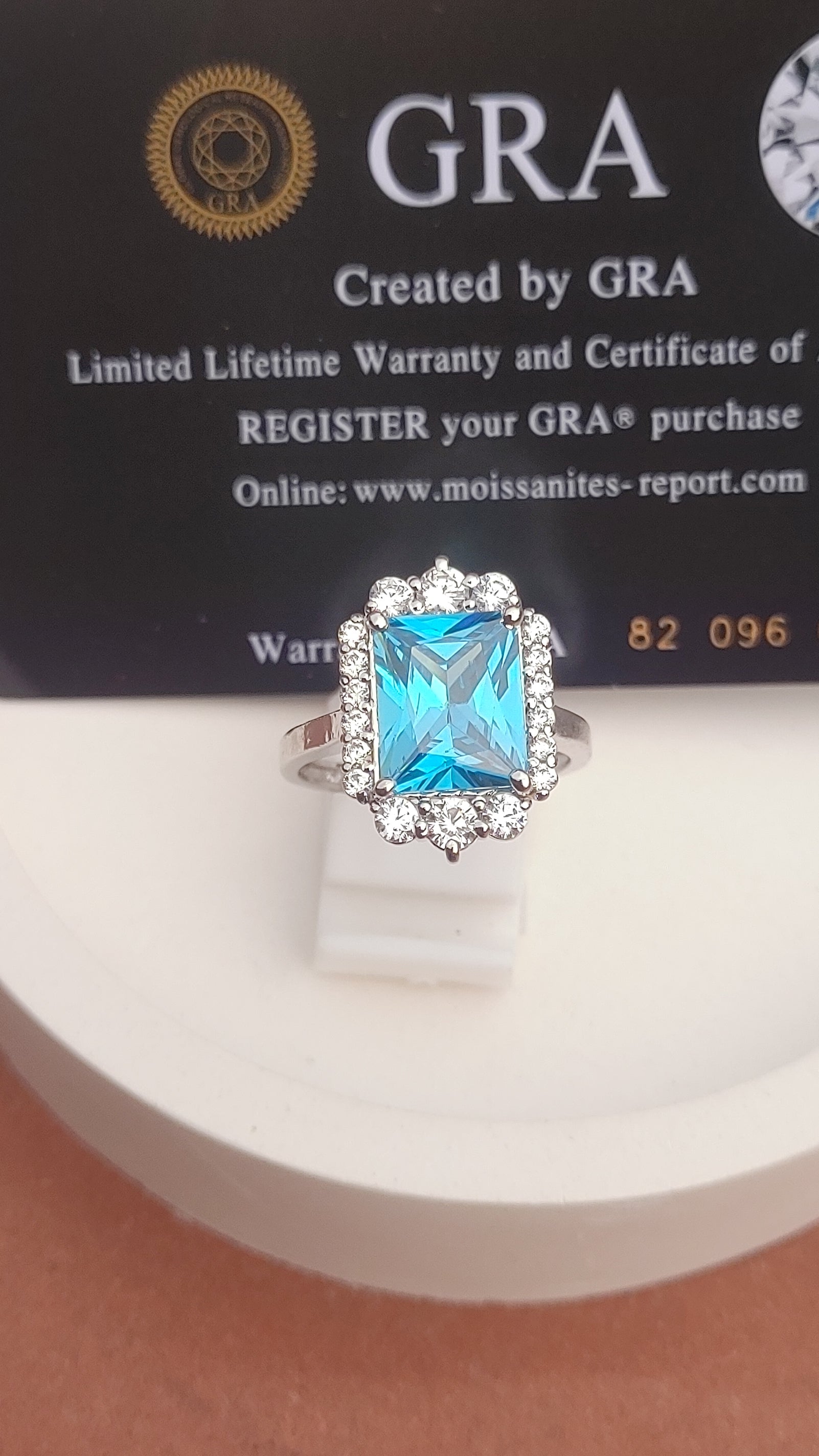 925 SILVER STERLING RING WITH MOISSANITE DIAMOND - s09