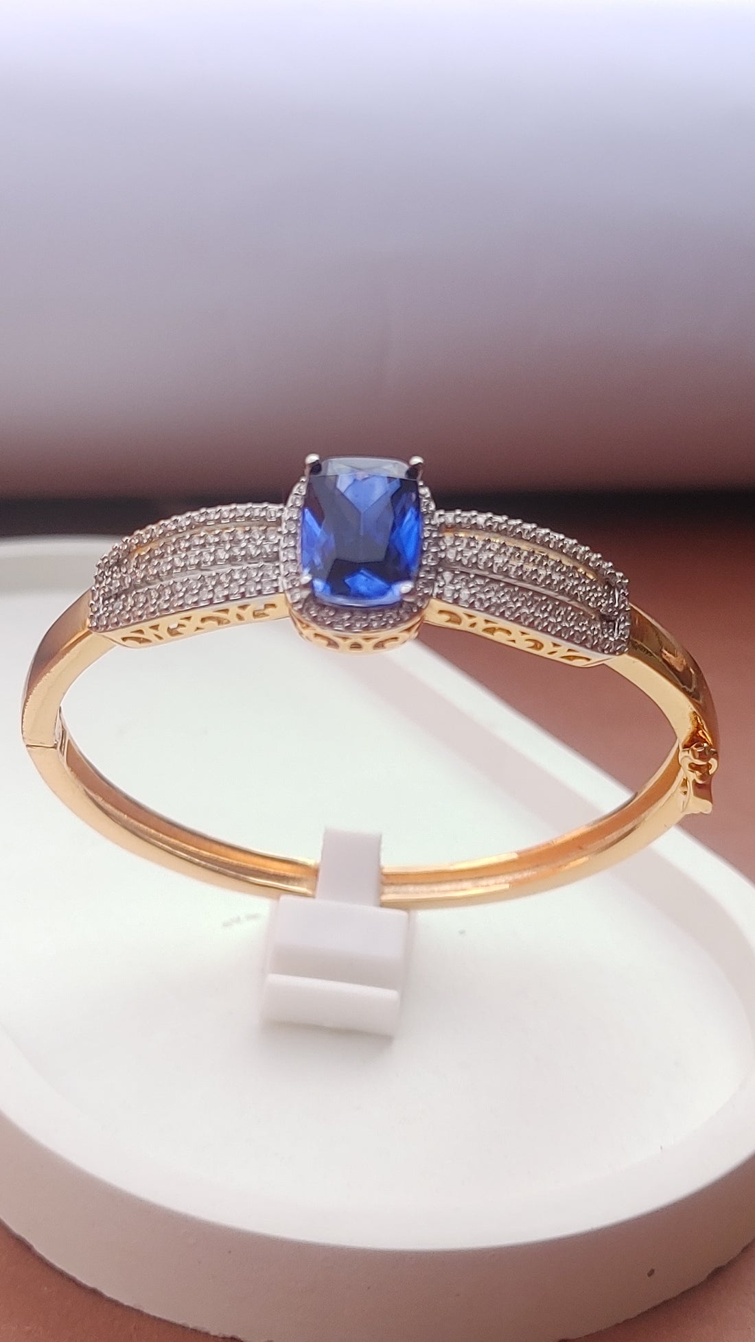 Kara 22K Gold Plated | Openable | Imported | MB-900