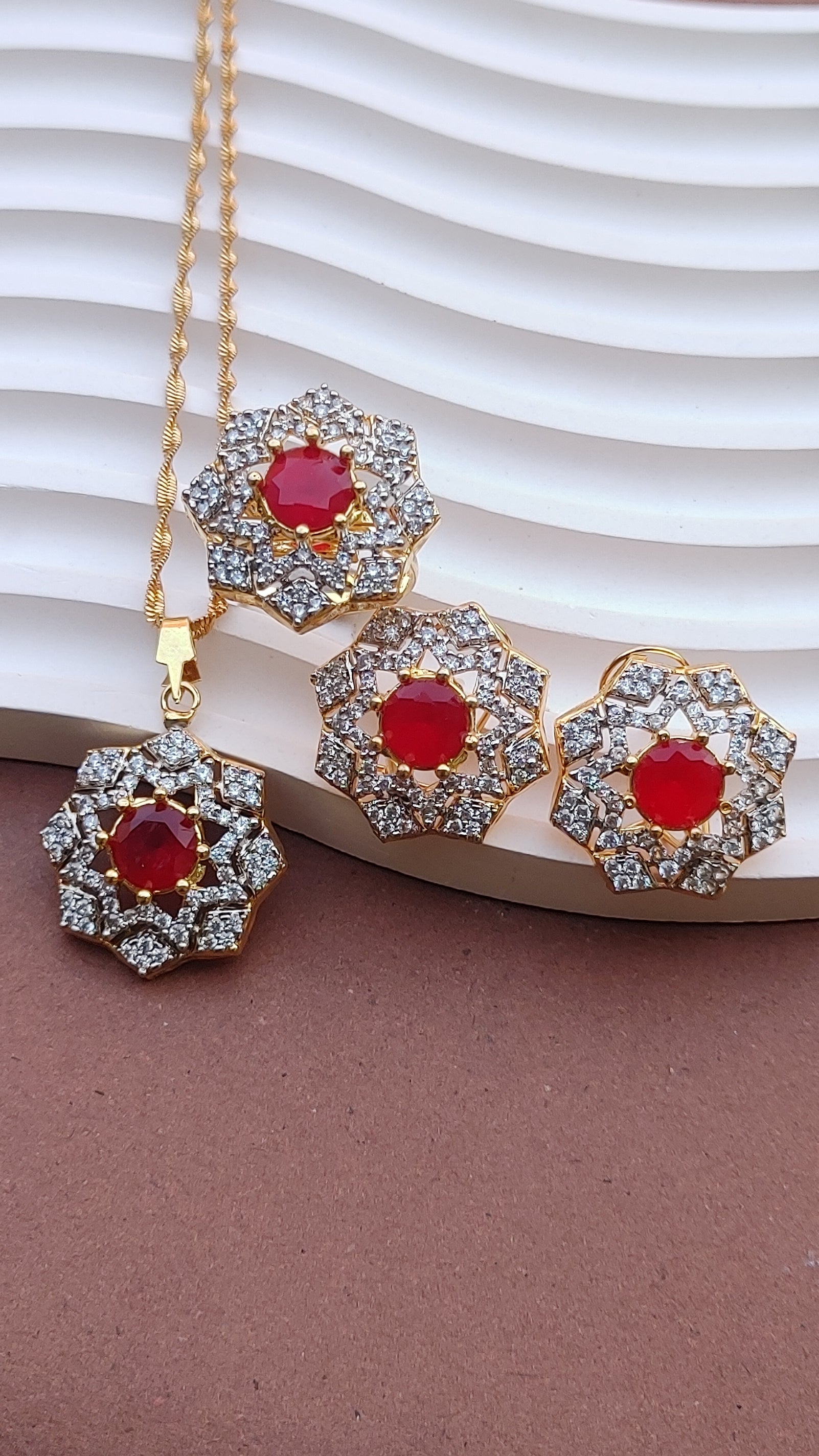 5Colors | Locket set in Diamond Cut & Zircons | 22K Gold Polish| MK-912