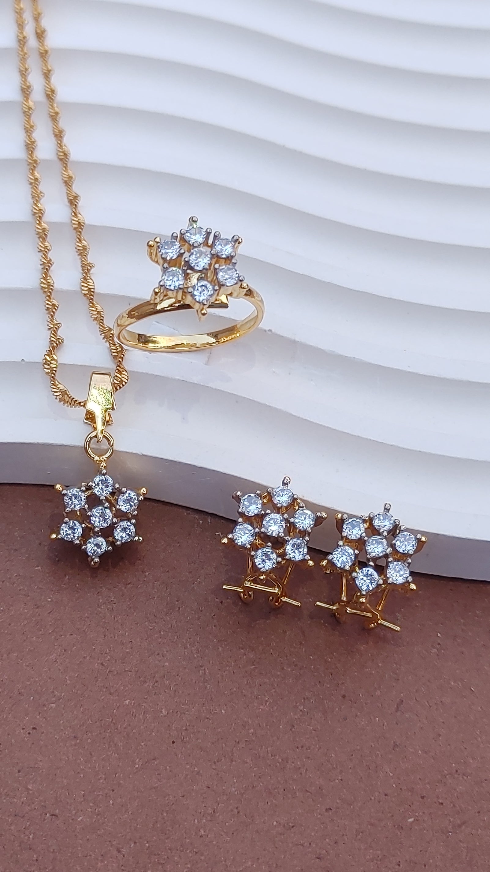 Hand Carved Locket set | 22k Gold plated (3 yr. Warranty) | MK-723