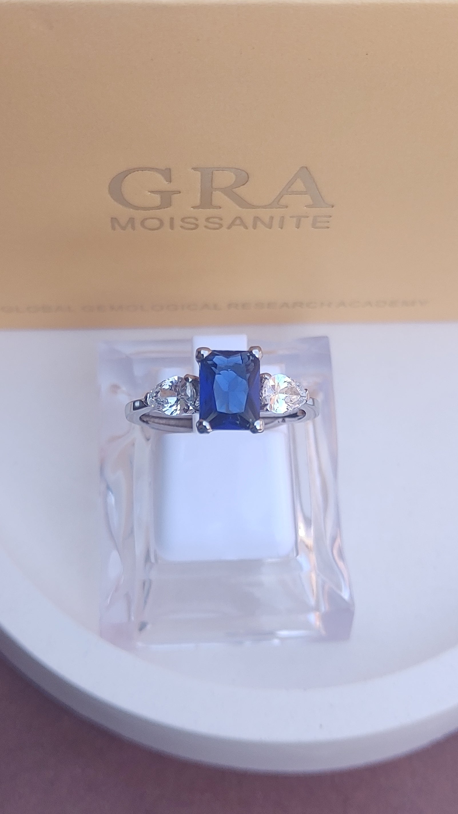 925 SILVER STERLING RING WITH MOISSANITE DIAMOND - s23
