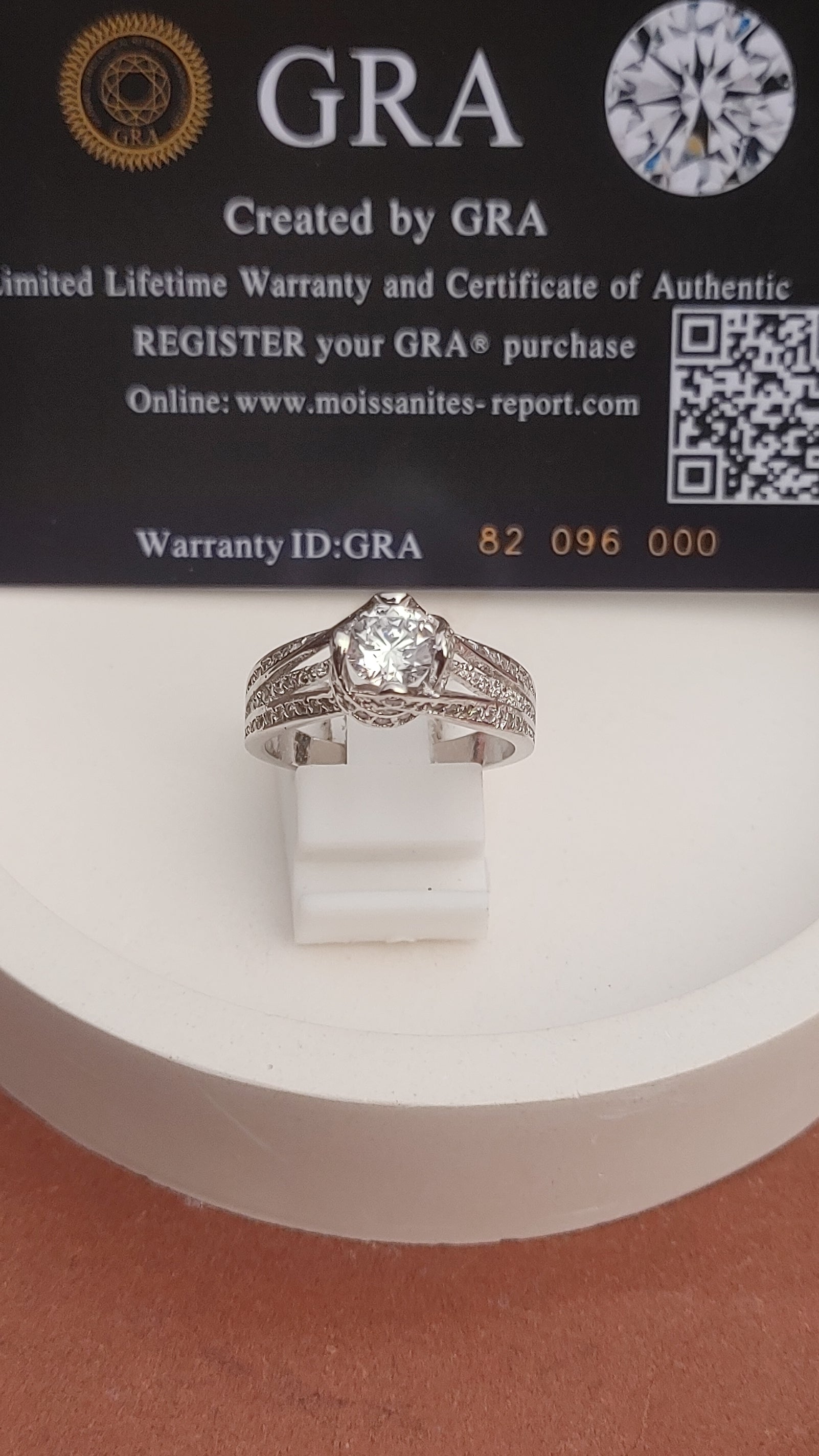 925 SILVER STERLING RING WITH MOISSANITE DIAMOND - s12