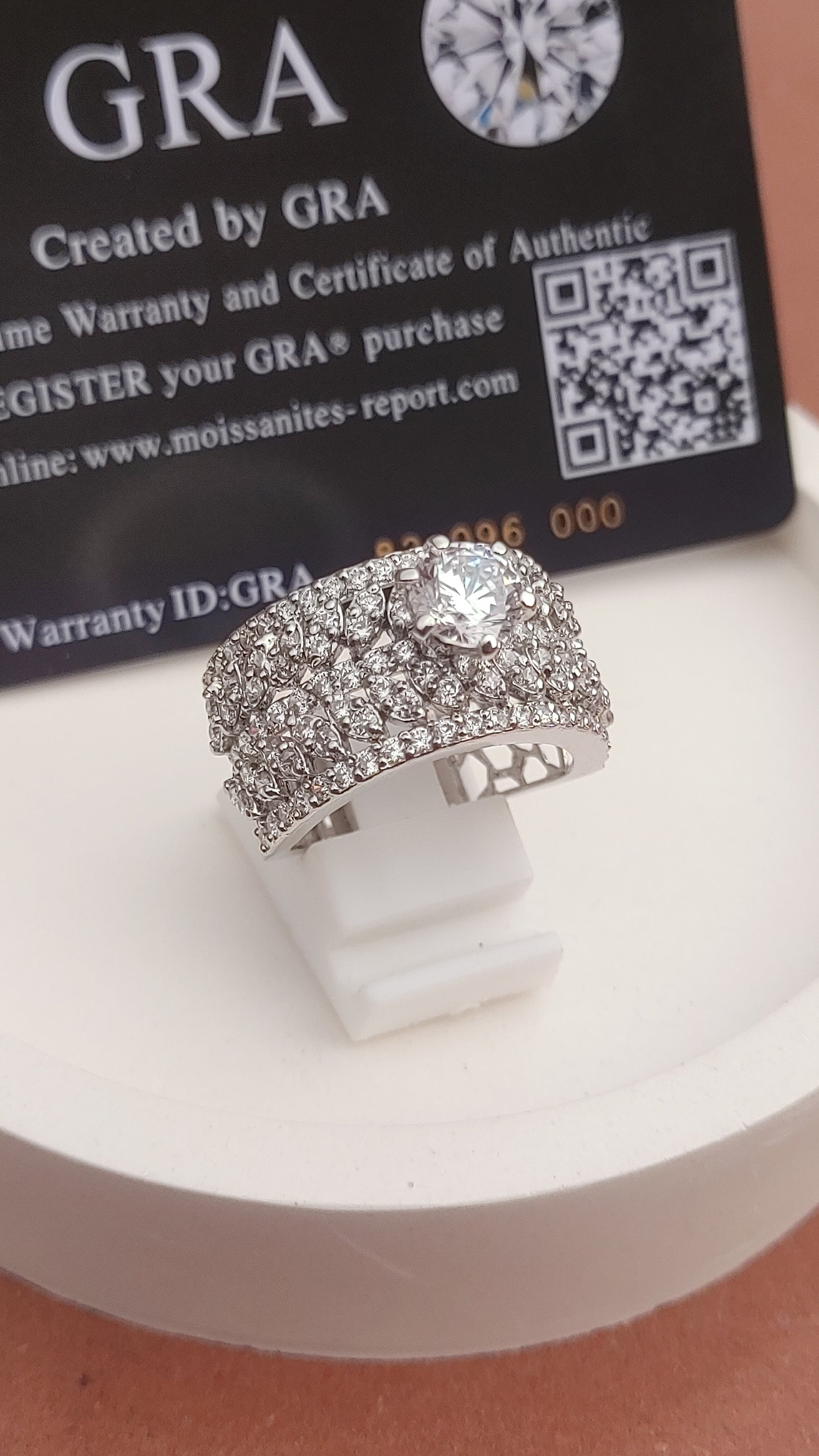 925 SILVER STERLING RING WITH MOISSANITE DIAMOND - s11