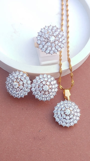 Locket set in Diamond Cut & Zircons | 22K Gold Polish  MK-855