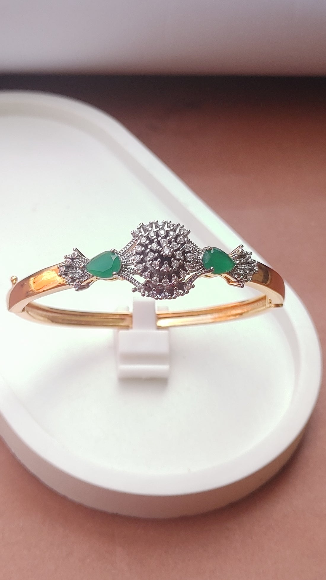 Kara 22K Gold Plated | Openable | Imported | MB-700