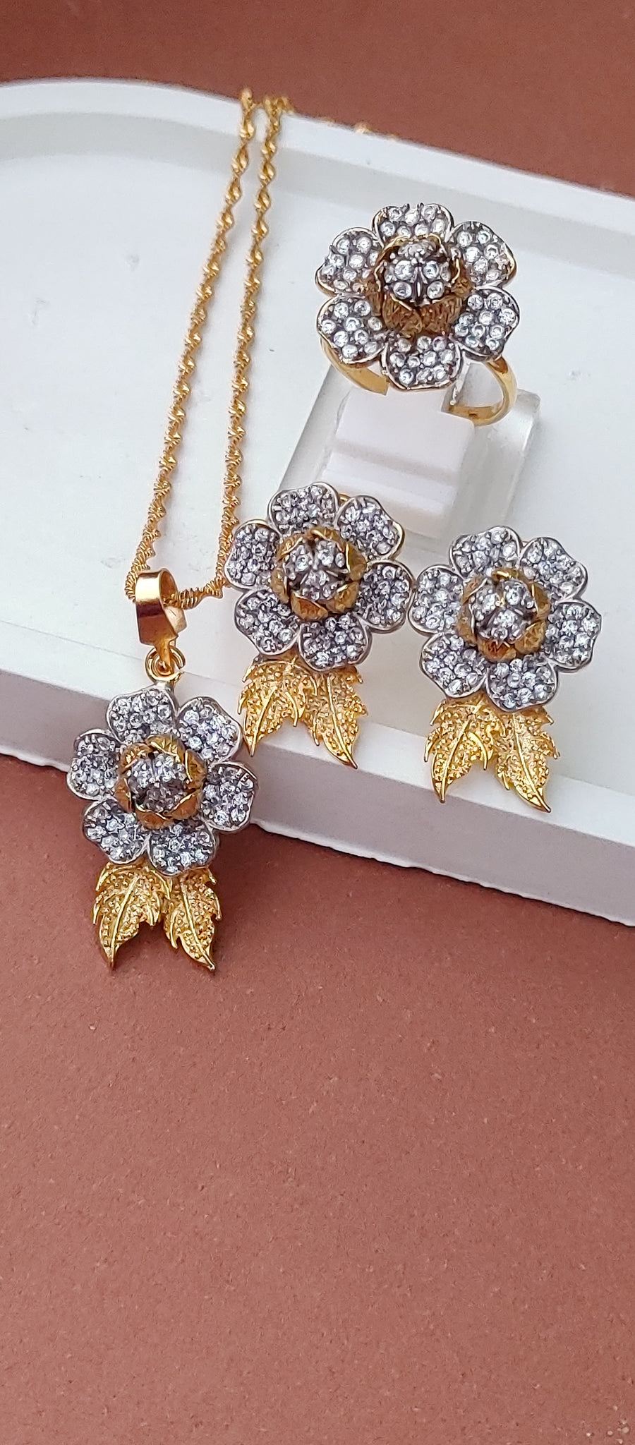 💎Diamond Cut Zircon Locket Set | 22K Gold Polish (3Yrs. Warranty) | MK-099