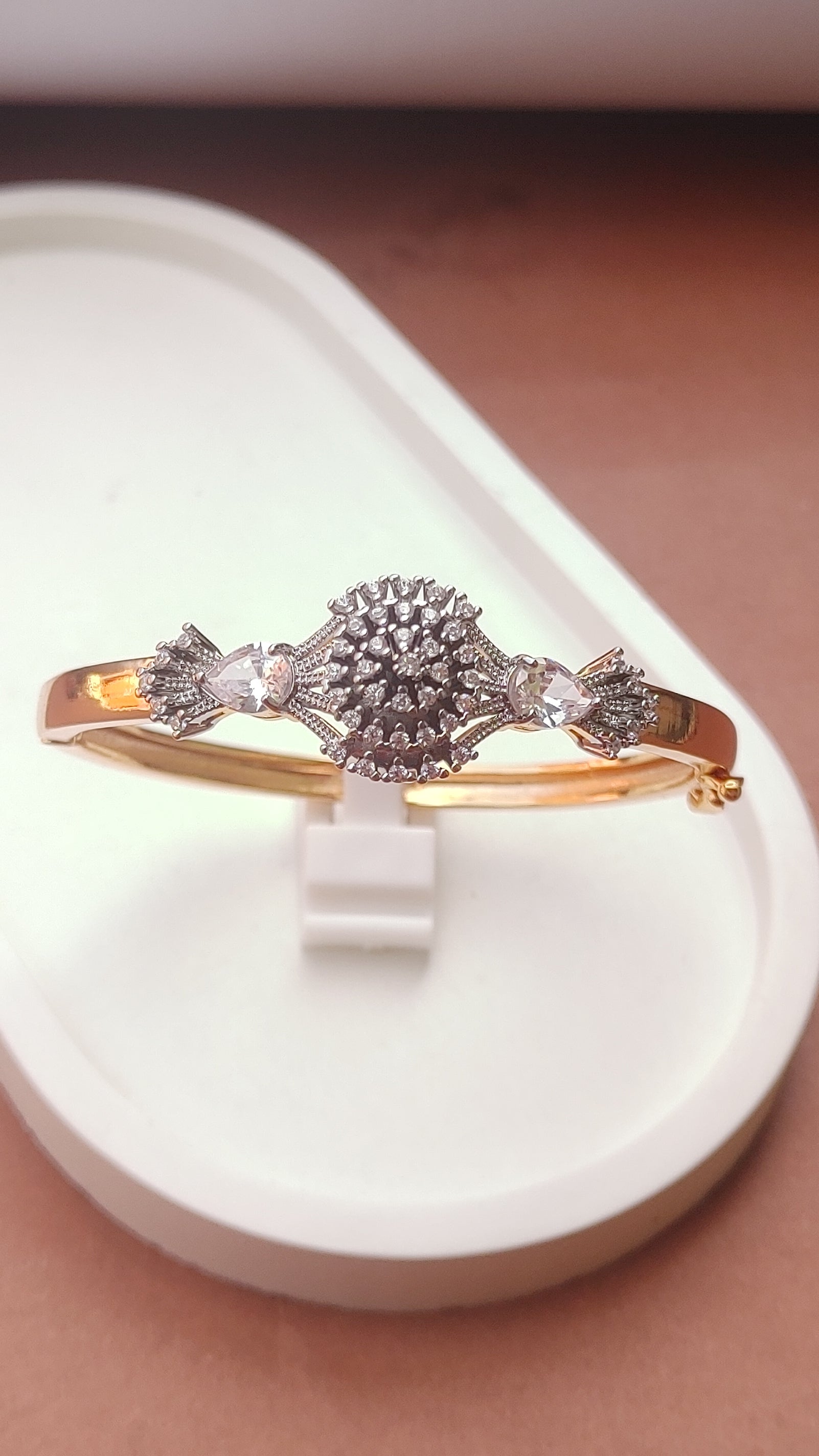 Kara 22K Gold Plated | Openable | Imported | MB-700