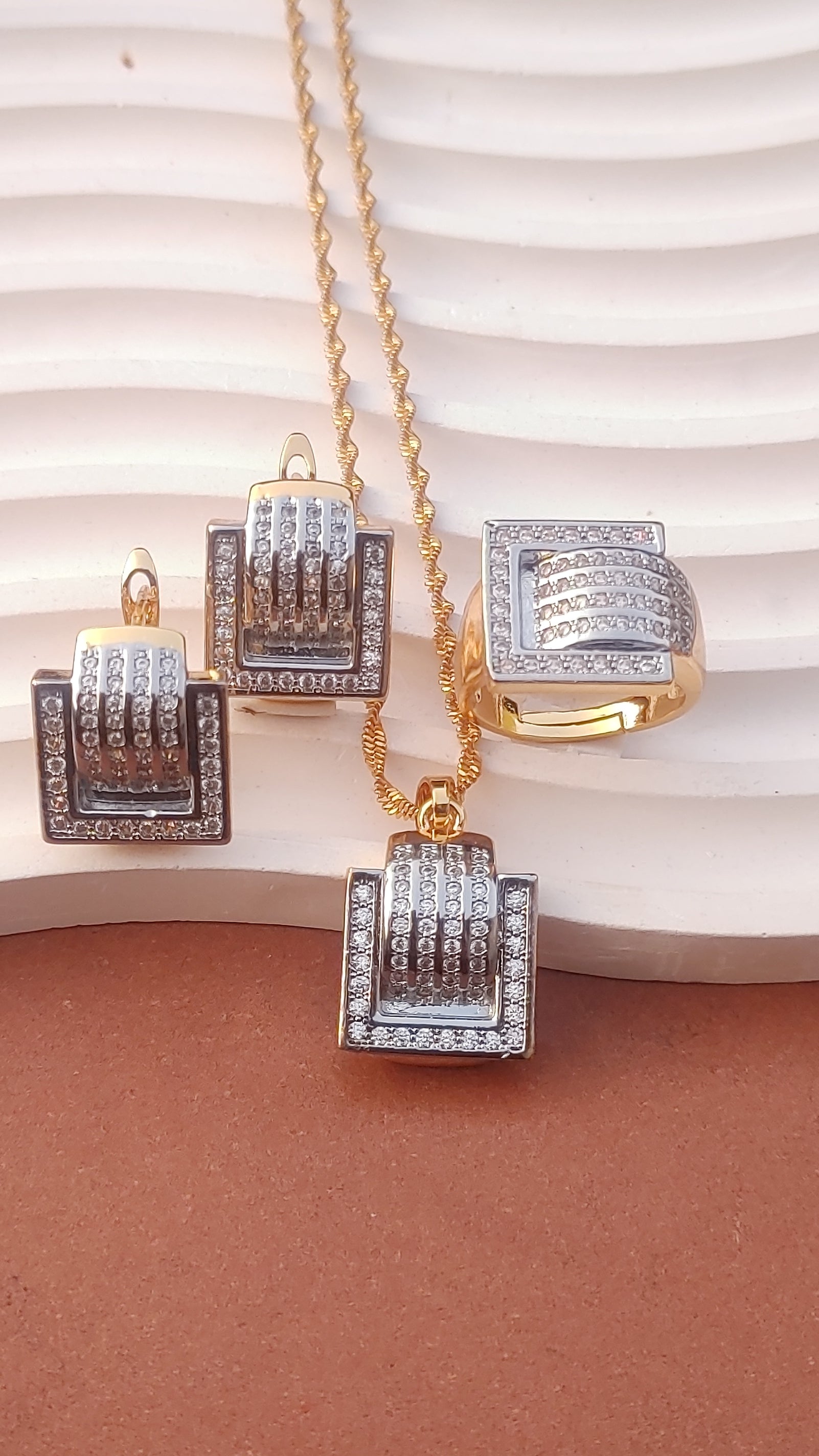 Diamond cut zircons Locket set | 22k Gold plated (3 yr. Warranty) | MS-212