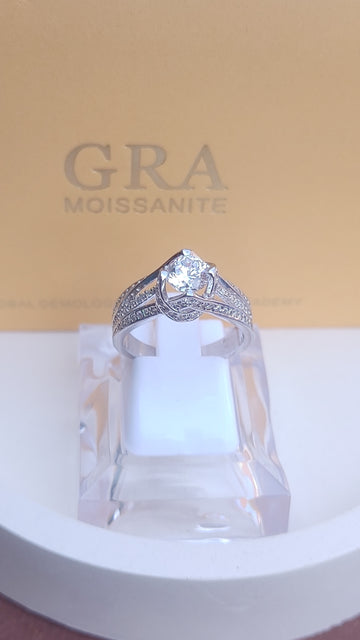 925 SILVER STERLING RING WITH MOISSANITE DIAMOND - s12