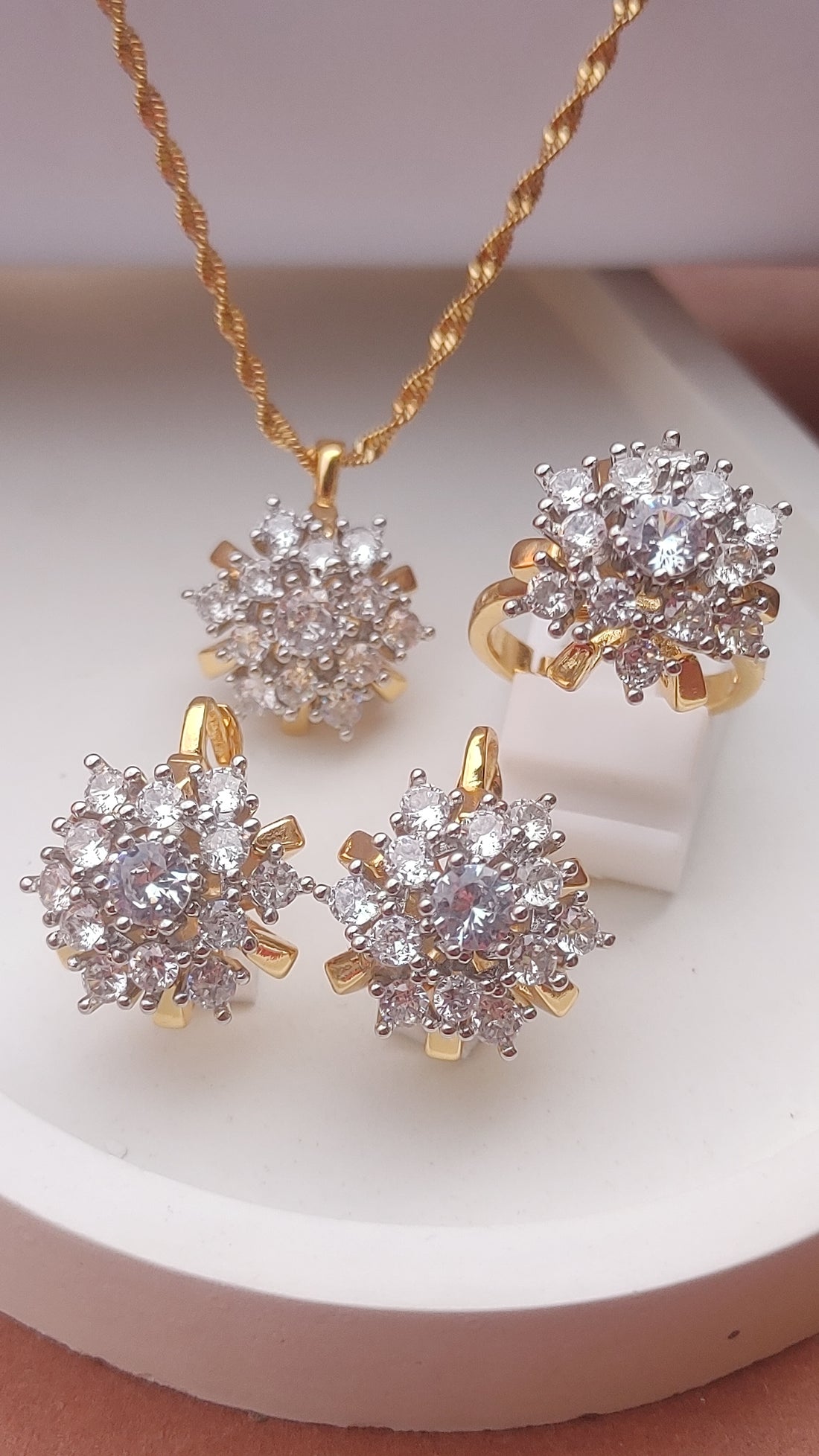 💎Diamond Cut Zircon Locket Set | 22K Gold Polish (3Yrs. Warranty) | MK-401