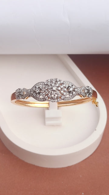 Kara 22K Gold Plated | Openable | Imported | MB-771
