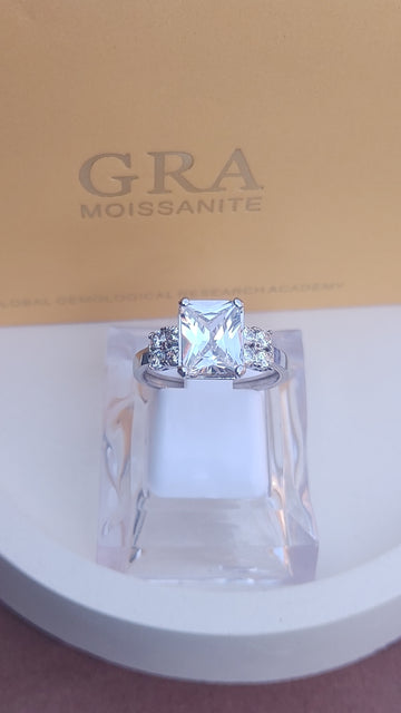 925 SILVER STERLING WITH MOISSANITE DIAMOND - s23