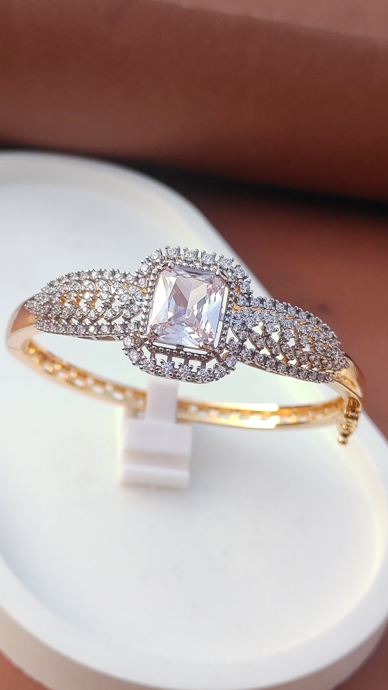 Kara 22K Gold Plated | Openable | Imported | MB-768