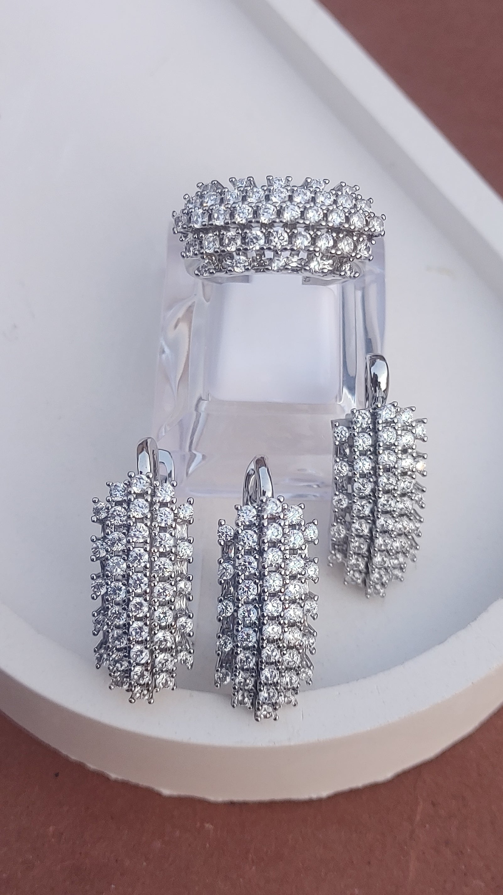 Locket set in Diamond Cut & Zircons | 925 sterling silver| MK-952