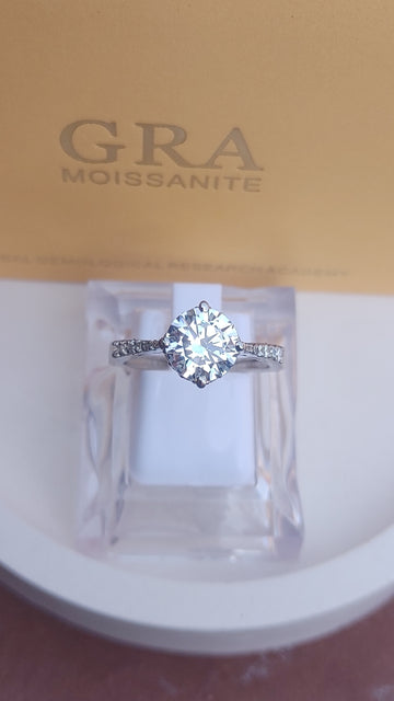 925 SILVER STERLING WITH MOISSANITE DIAMOND - s34