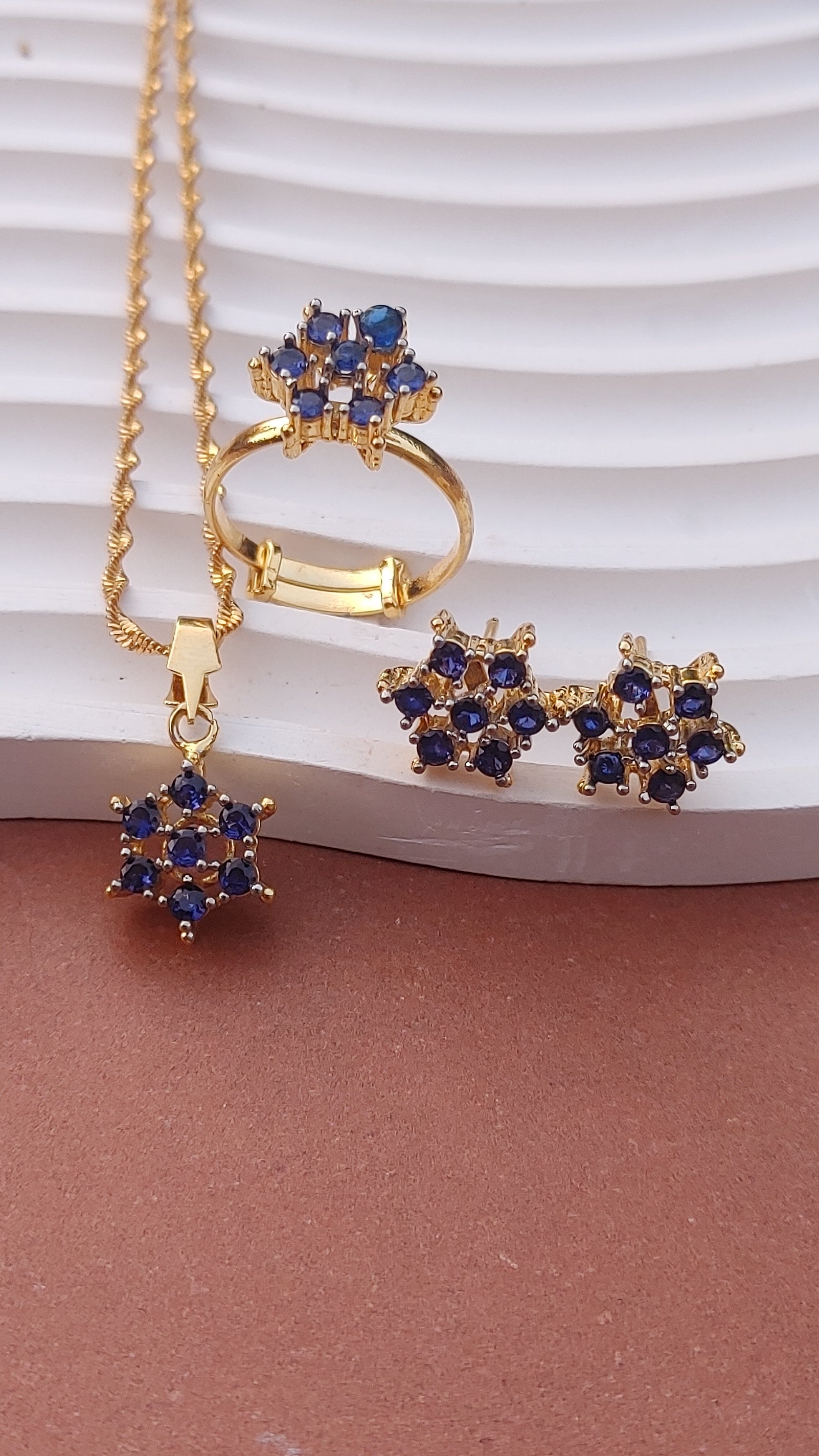 5 colours / Hand Carved Locket set | 22k Gold plated (3 yr. Warranty) | MK-723