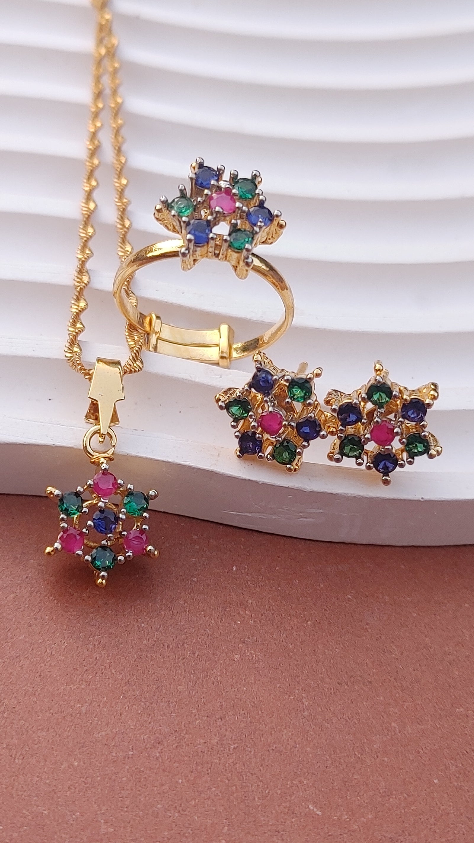 5 colours / Hand Carved Locket set | 22k Gold plated (3 yr. Warranty) | MK-723