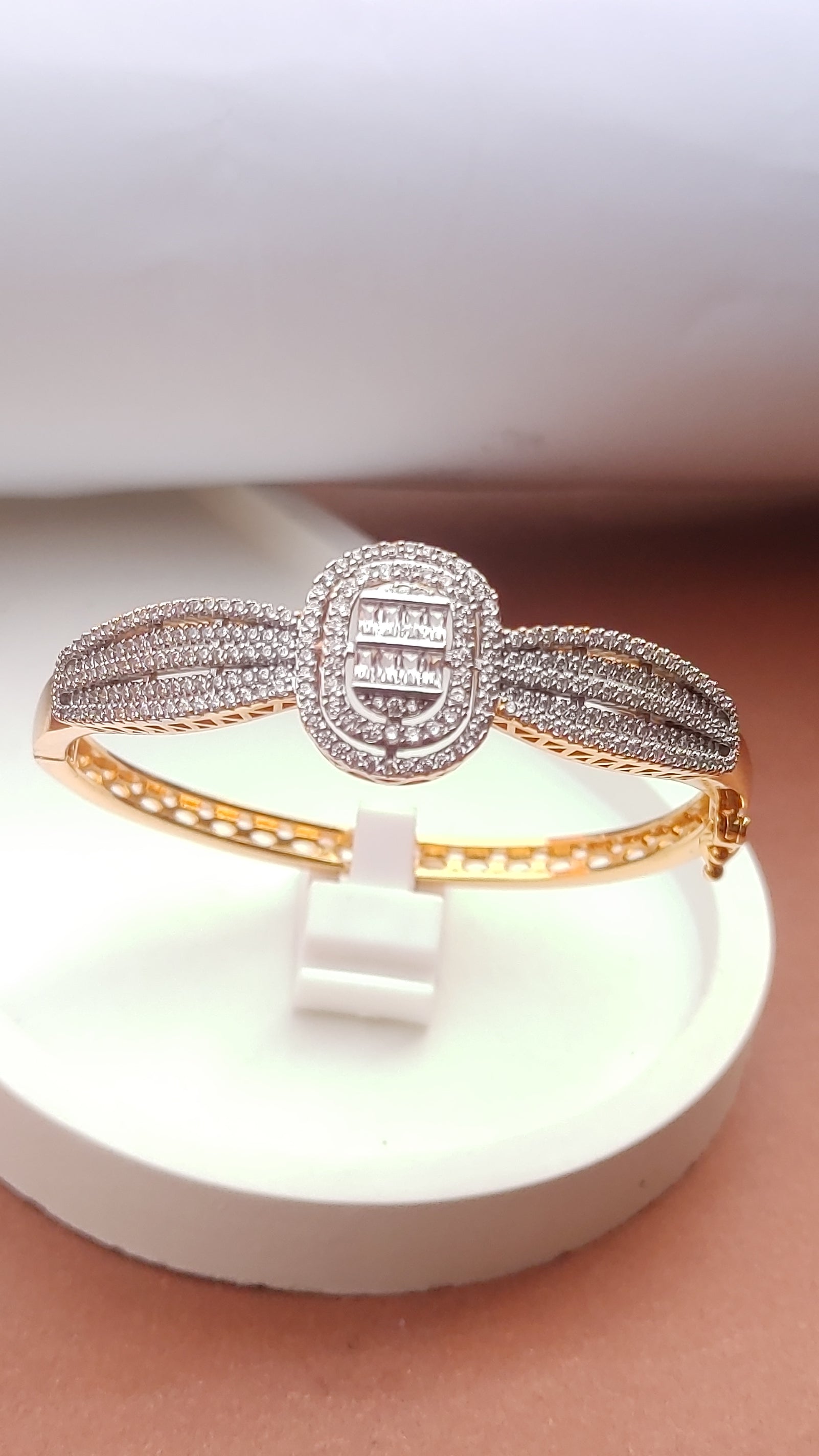 Kara -22 k gold plated | Openable | Imported |MB-986