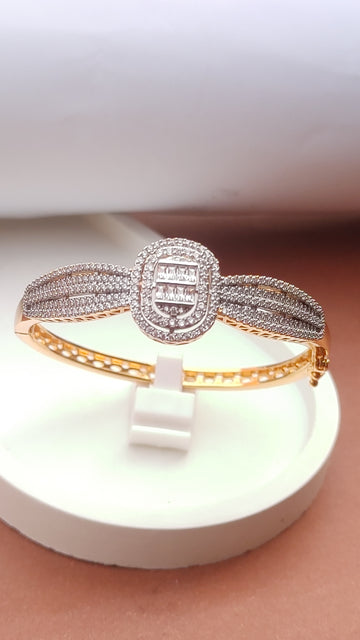 Kara -22 k gold plated | Openable | Imported |MB-986