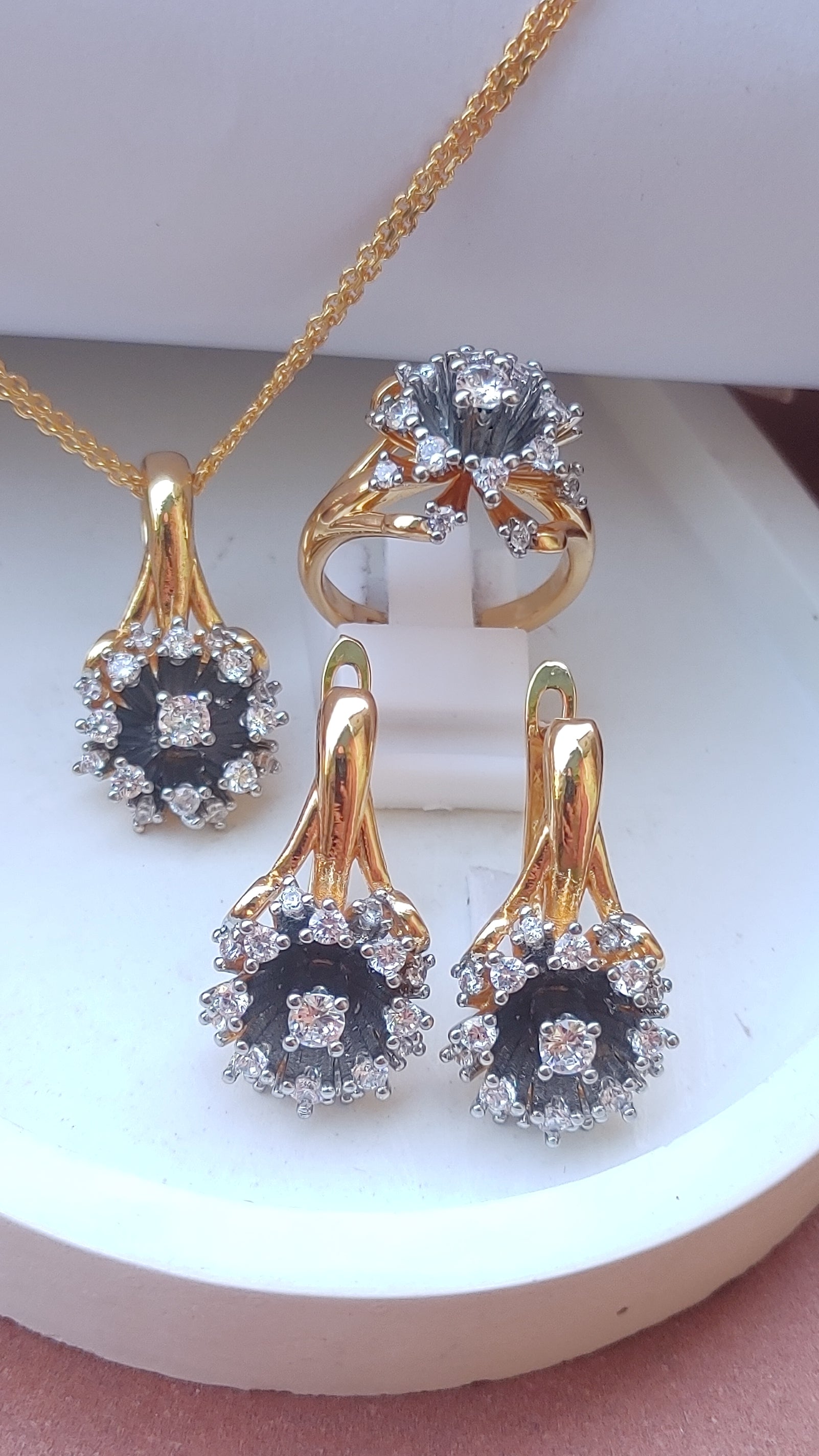 💎Diamond Cut Zircon Locket Set | 22K Gold Polish (3Yrs. Warranty) | MK-400